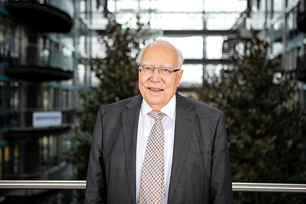 DrKlausGeorg Hengstberger